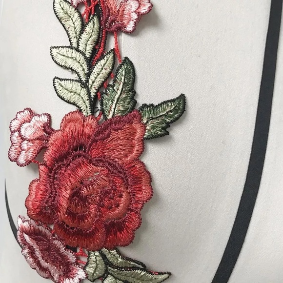 💐Just in! Sexy Strappy Roses Bra💐 - Picture 5 of 7